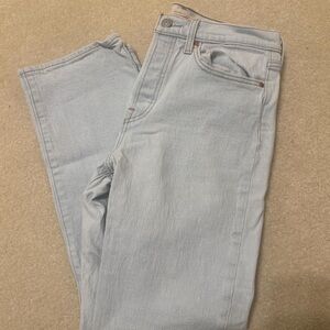 Levi’s Light Blue Denim Jeans